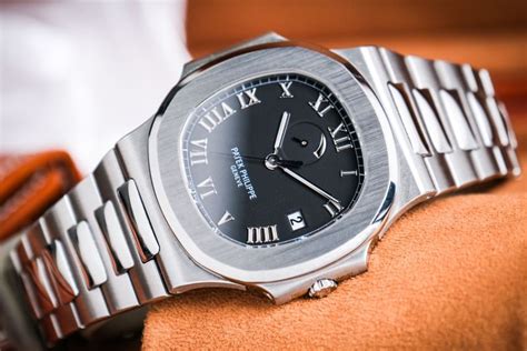 Patek Philippe Nautilus “Jumbo” Power Reserve 3710/1A